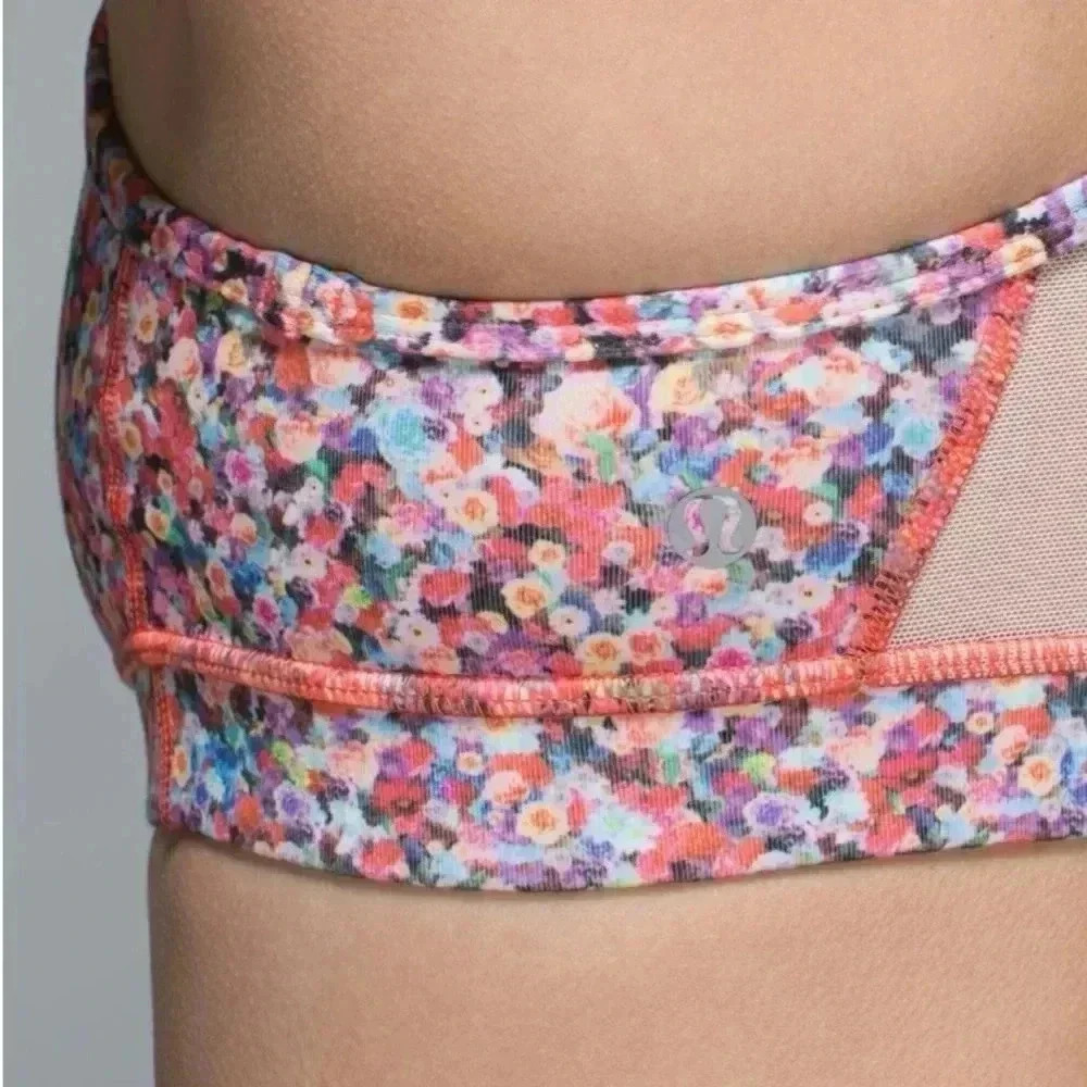 Lululemon -  Flow Y Bra IV - Picture 4 of 7